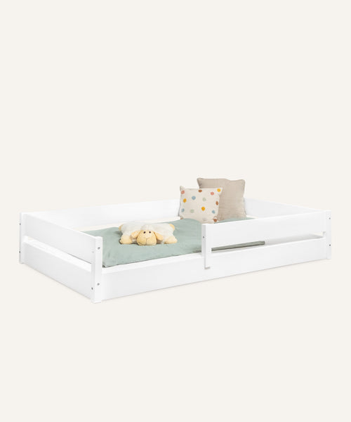 Bodenbett Buche B3 120x200 cm Weiß.