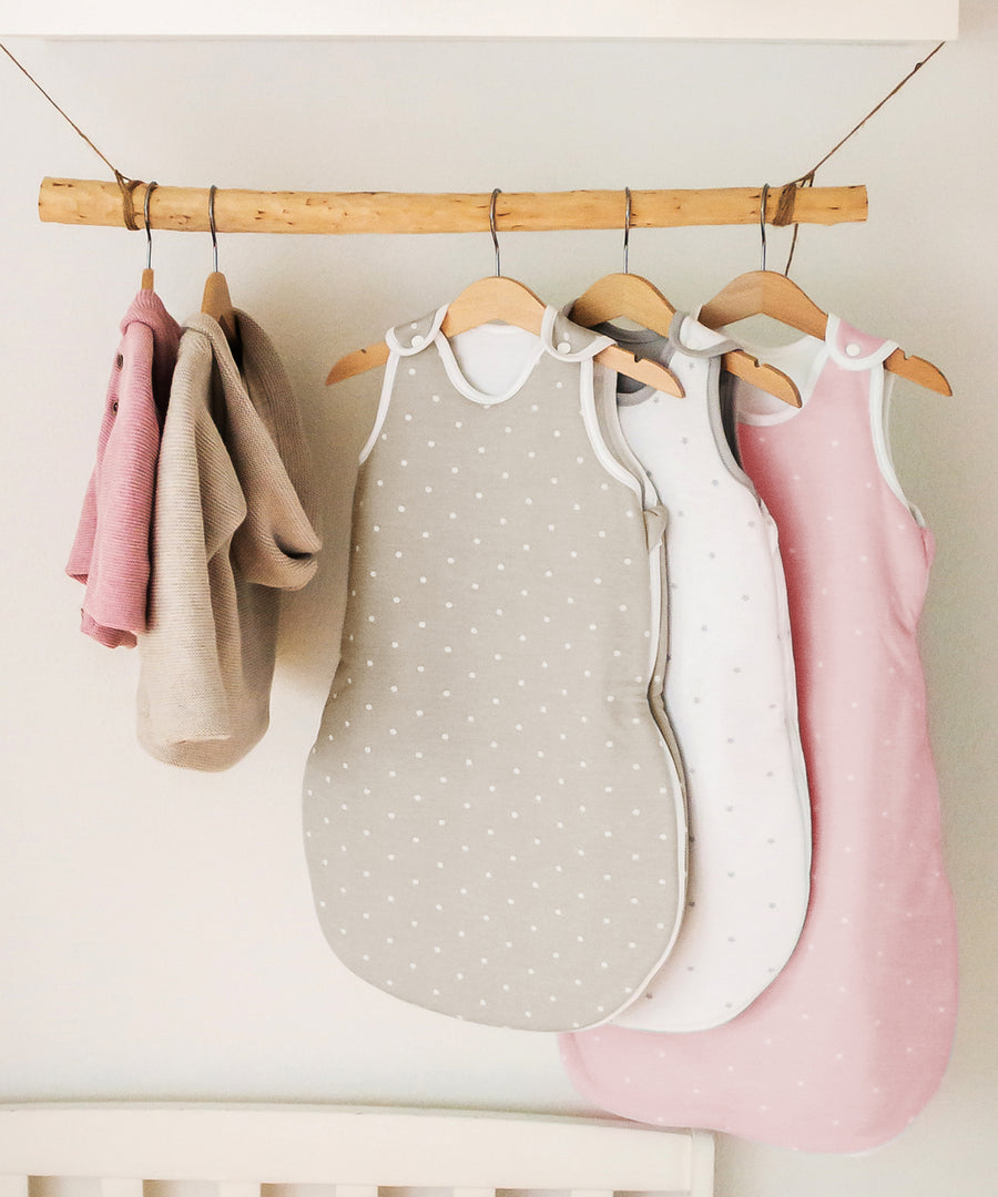Babyschlafsack aus Bio-Baumwolle in sanften Farbtönen