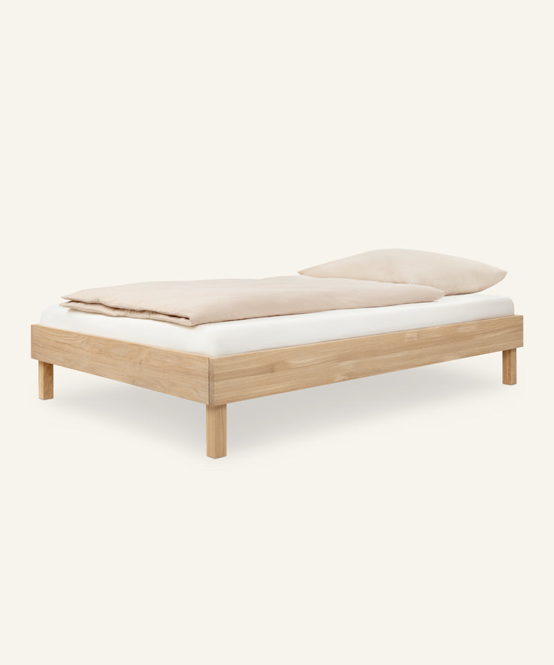 Jugendbett Plano | Eiche | 140 × 200 cm