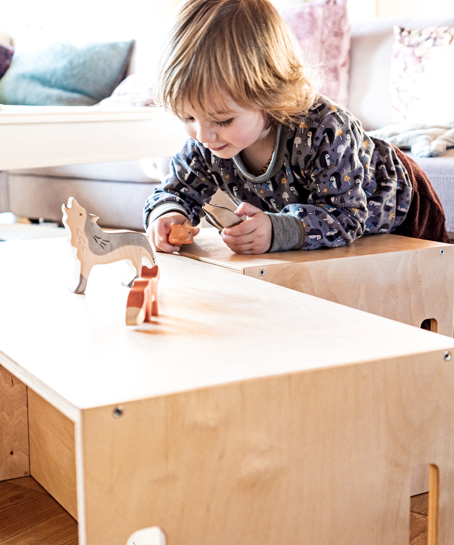 Vielseitiger 2 in 1 Wendehocker und Wendebank aus Birke zum Spielen und Sitzen